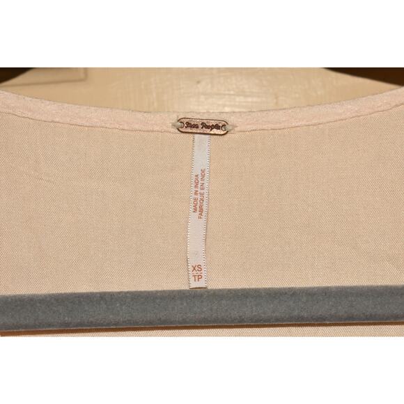 FREE PEOPLE $108 Falling Water Tunic Ivory Combo Embroidered Flutter Sleeve XS - Picture 6 of 6